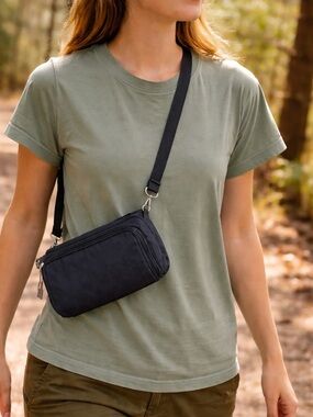 REI Black Compact Crossbody Travel Bag Wallet and  Organizer